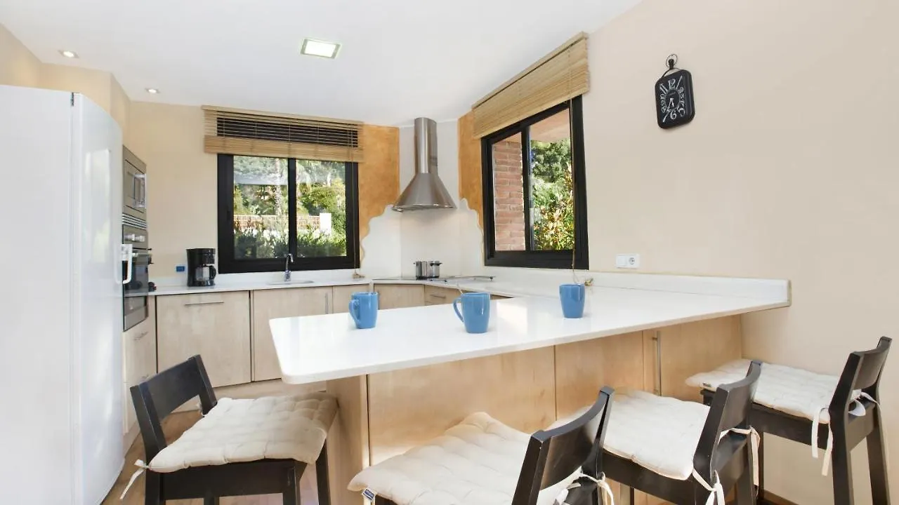 2Llev 2 - Lloret De Mar 0*,  İspanya
